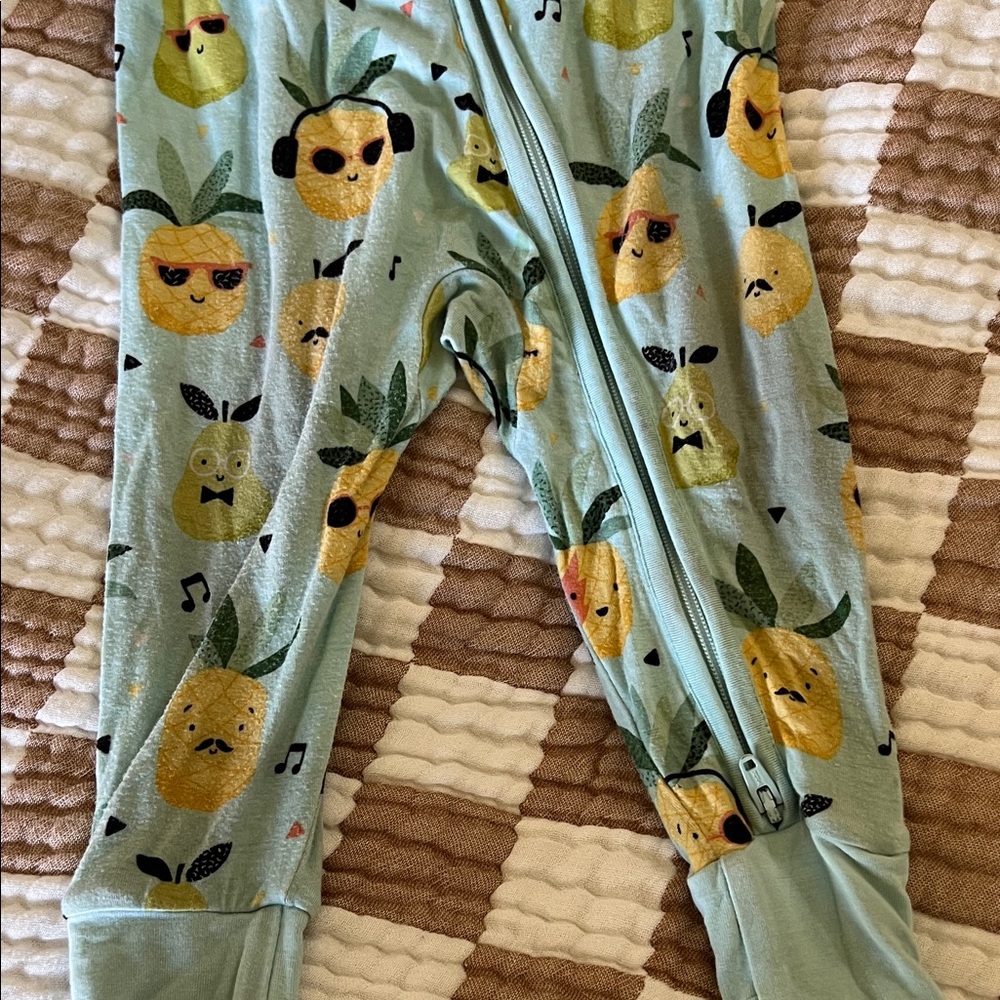 Little Sleepies Light Aqua Bamboo Zip Footed Pajamas in Pineapple Jams Sz 3-6 mo - Picture 4 of 6